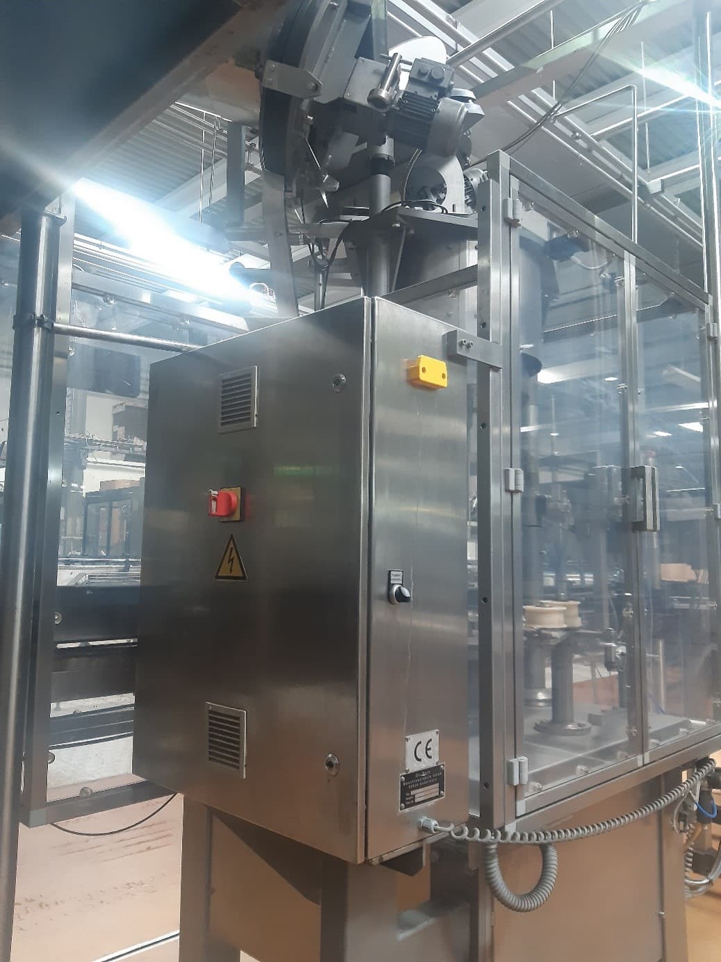 Vue de droite de Dr. Datz GmbH Getränke- und Sondermaschinenbau VS 4 L
