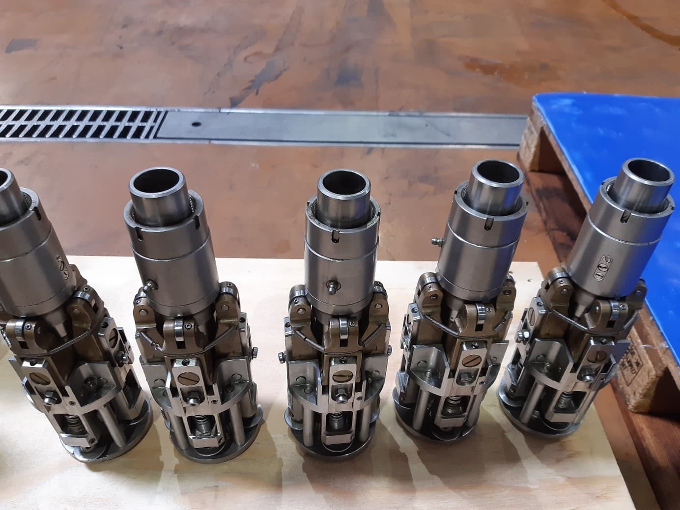 Accessoires of Dr. Datz GmbH Construction de boissons et de machines spéciales VS 4 L