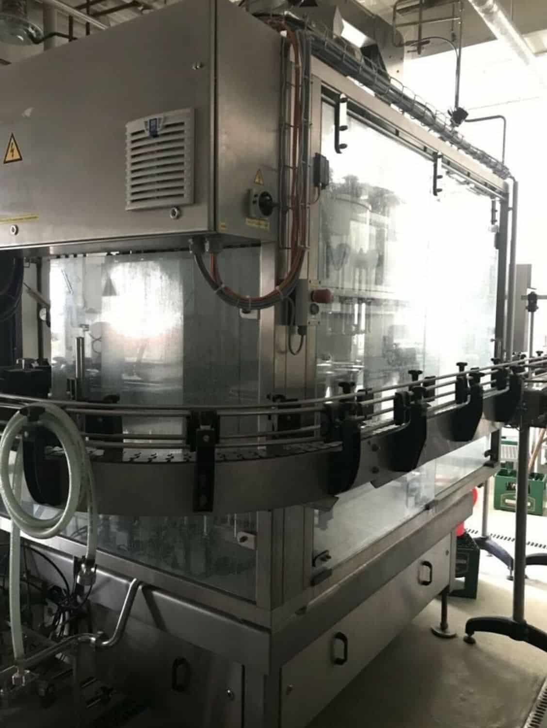 Salle de travail de Nagel, PAC, Juwatec, ICS Ligne de remplissage de verre consigné pour bière, boissons gazeuses